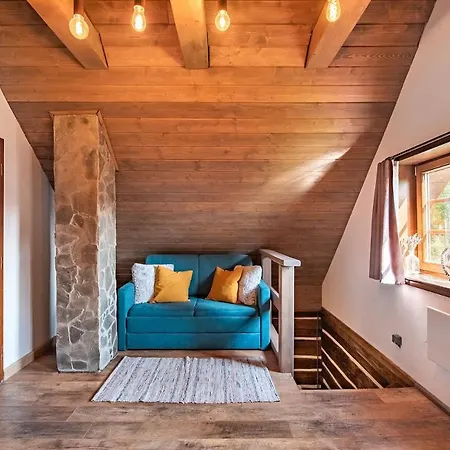 Drevenica Na Kraji Sveta